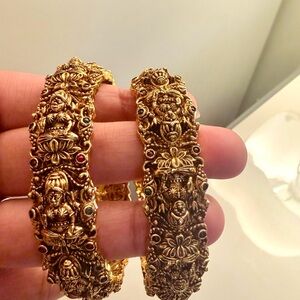 2.4 size Gold-Toned Intricate Women's Bracelet